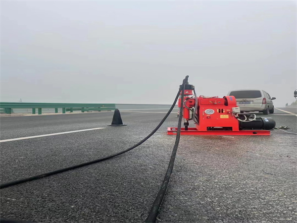 二道马路路基路面开裂下沉注浆加固灌浆