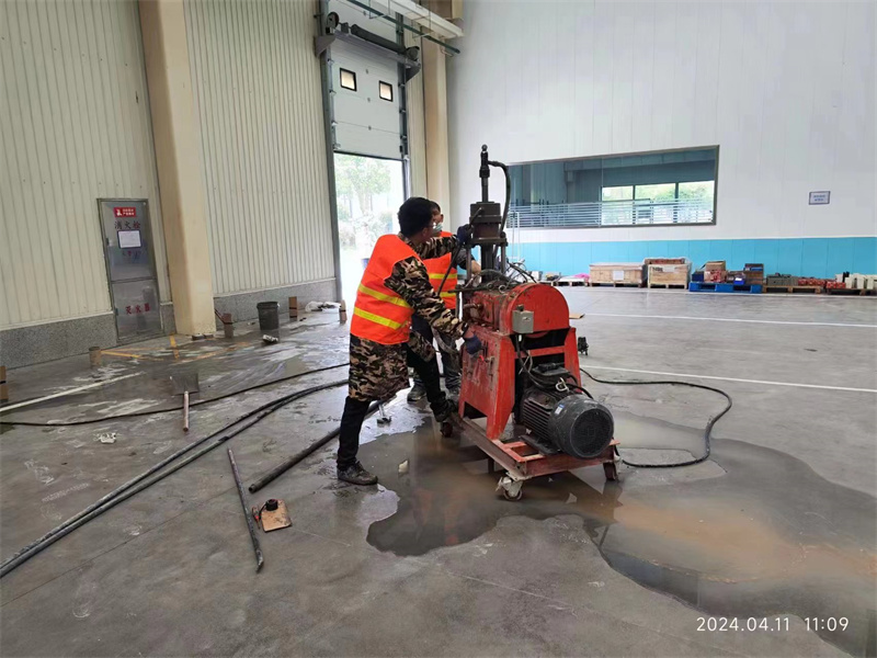 二道厂房地面下沉塌陷注浆加固施工